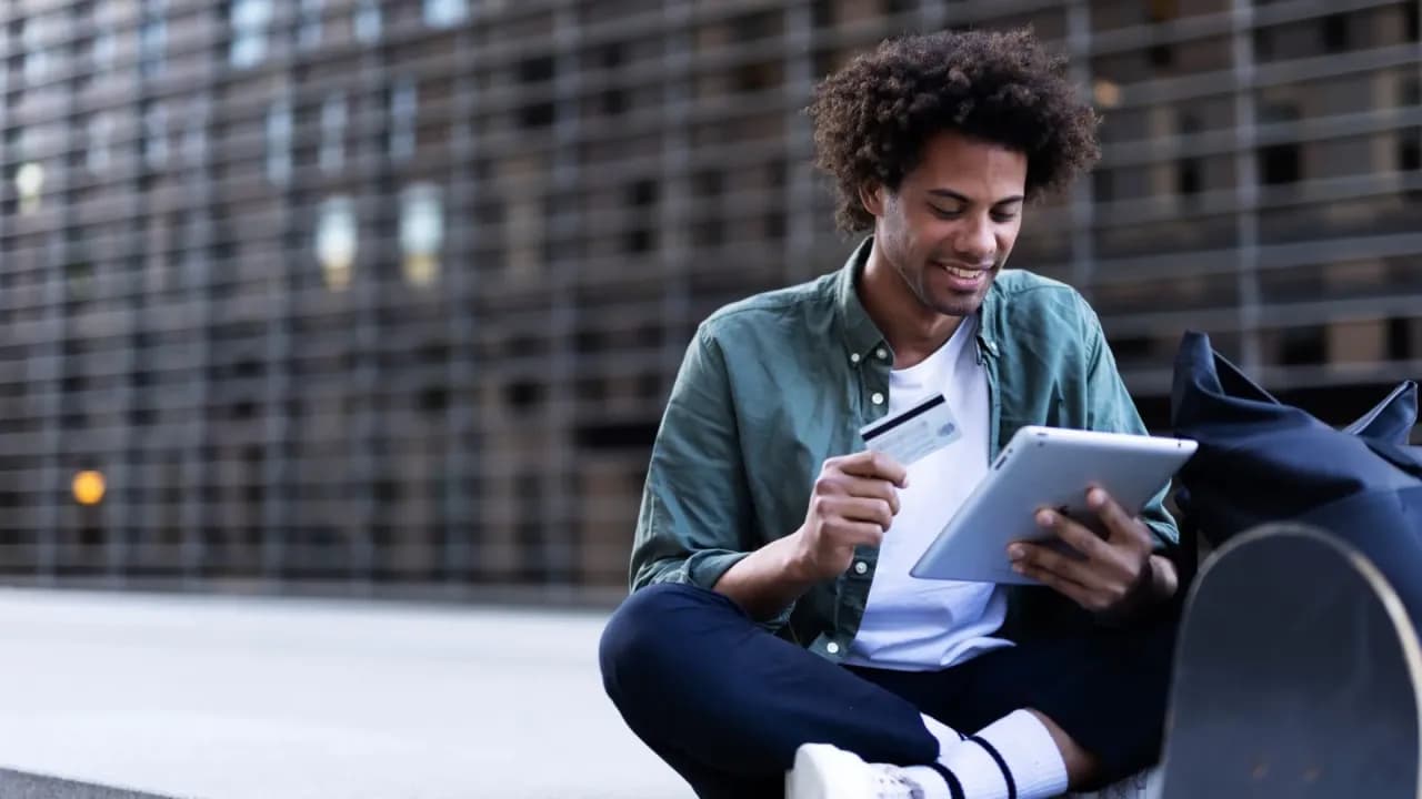 Girokonto für Schüler: Die besten Optionen ohne hohe Gebühren